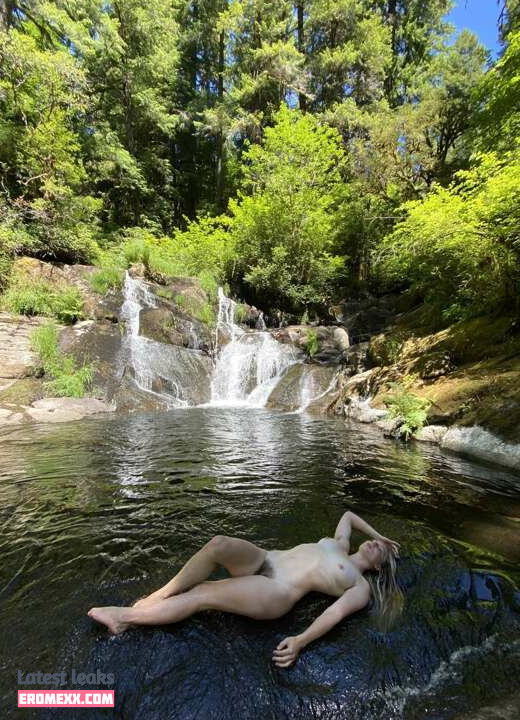 Latest Leaks Your Bush Queen Nude #16 - Fapello