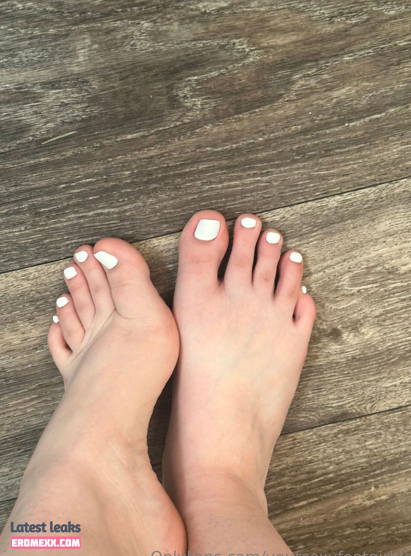 Latest Leaks yoursexyfootgirldes Nude #5 - Fapello