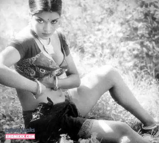 Latest Leaks Zeenat Aman Nude #15 - Fapello
