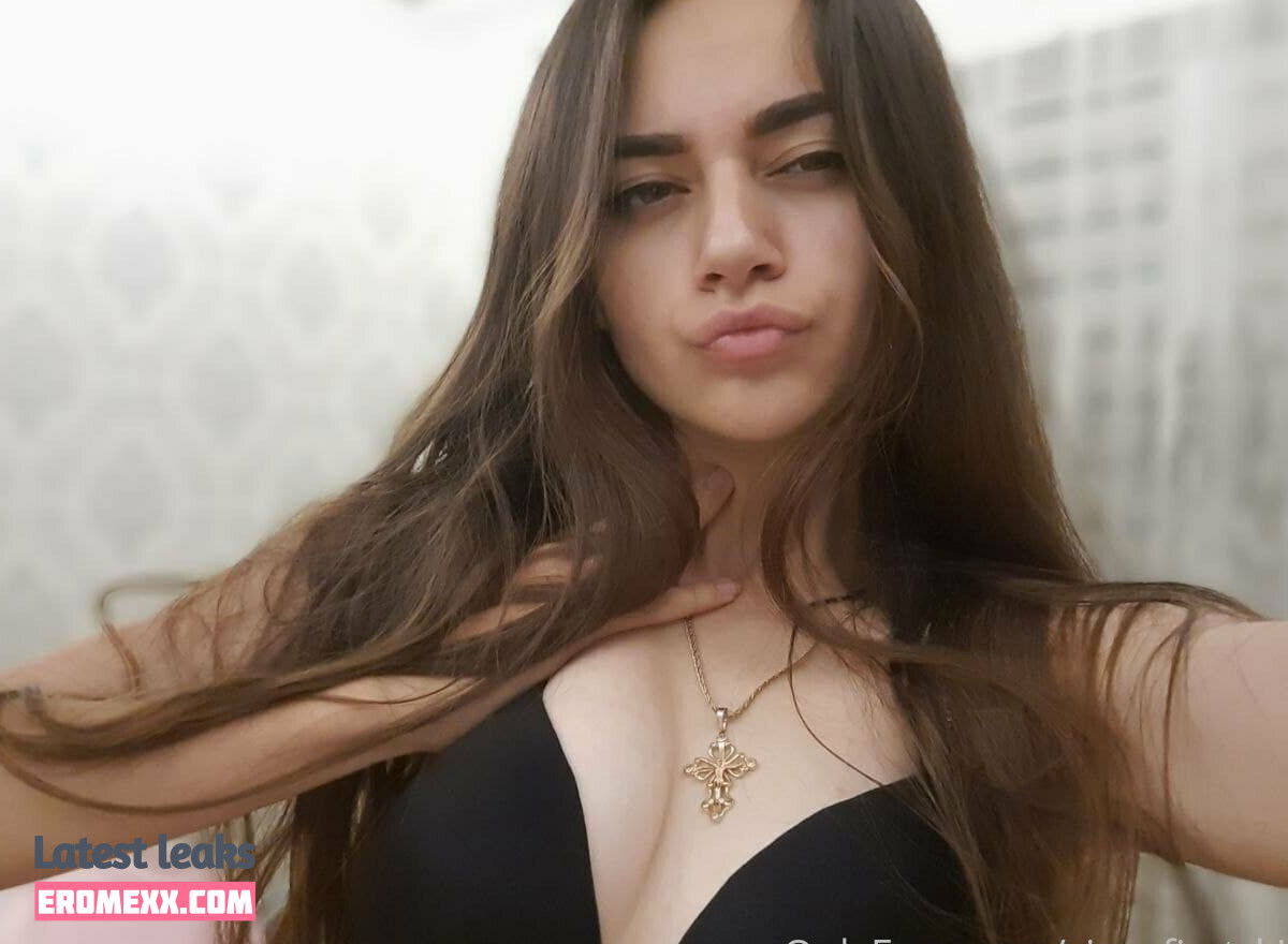 Latest Leaks zina_first_kiss Nude #15 - Fapello